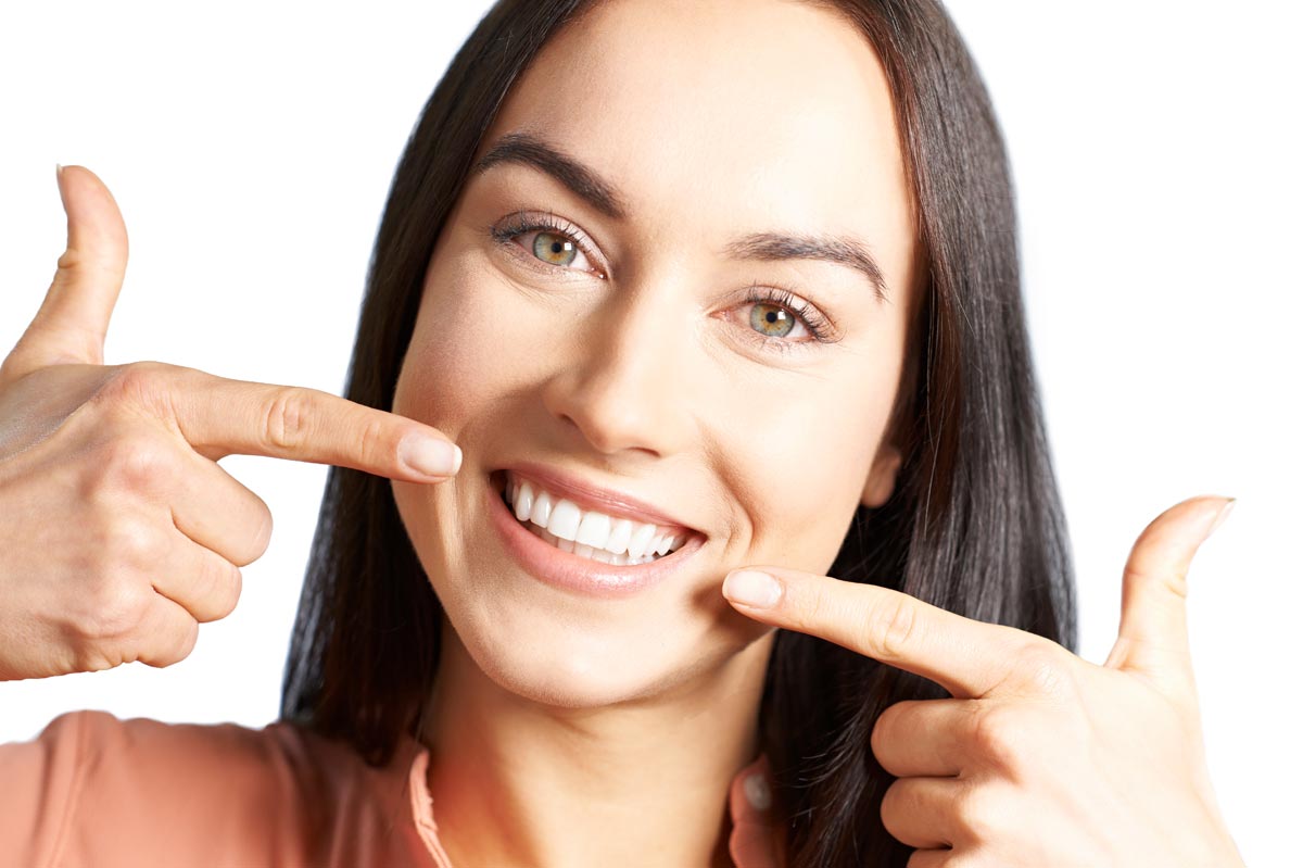 The 4 Best Ways to Whiten Your Teeth (using Dental Products)
