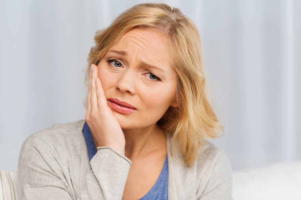 5 Best Home Remedies for a Toothache (reduce tooth pain)