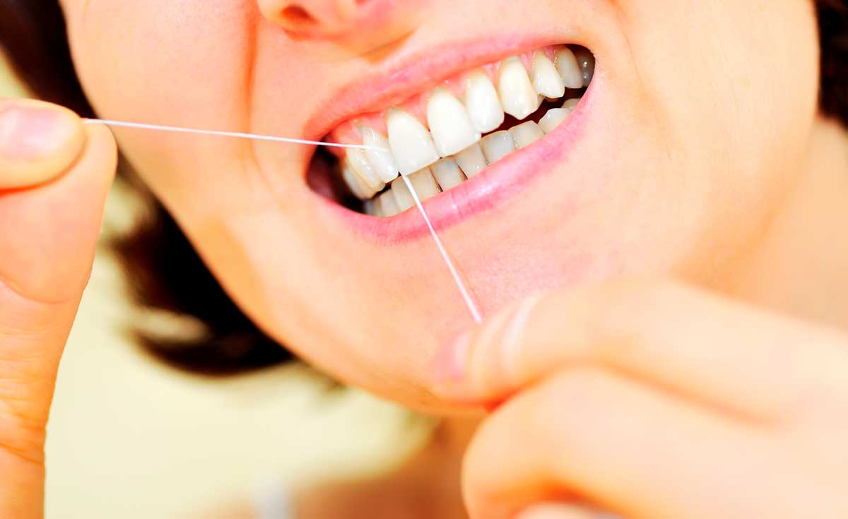 Importance of Using Dental Floss. How Should We Use It?